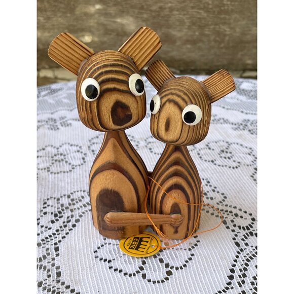 Vintage MCM Carved Wood Hugging Bears Figurine Original tags - Picture 8 of 10